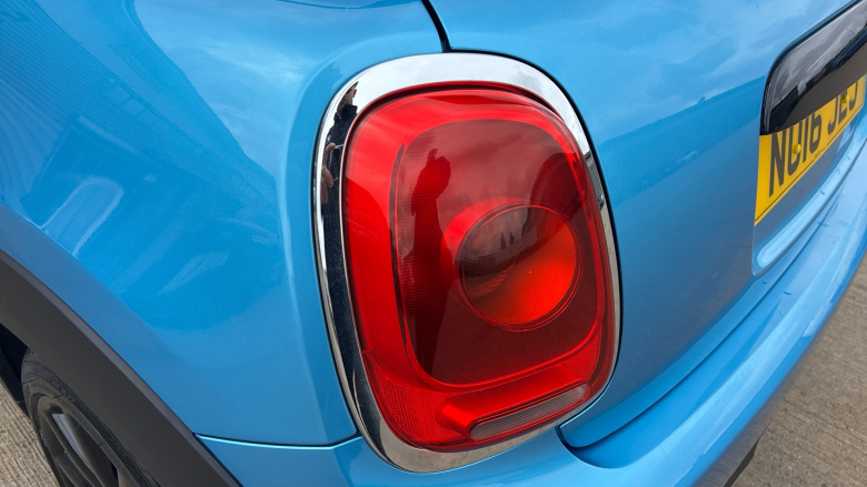 MINI Hatchback 1.5 Cooper 3dr Petrol Hatchback